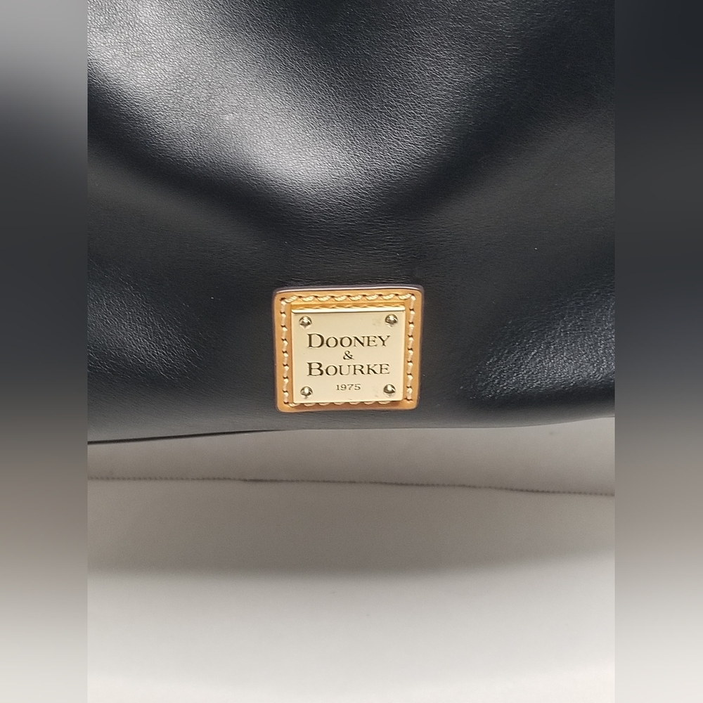 Dooney & Bourke Smooth Leather Small Brenna Satchel Handbag Black Red - Picture 2 of 11